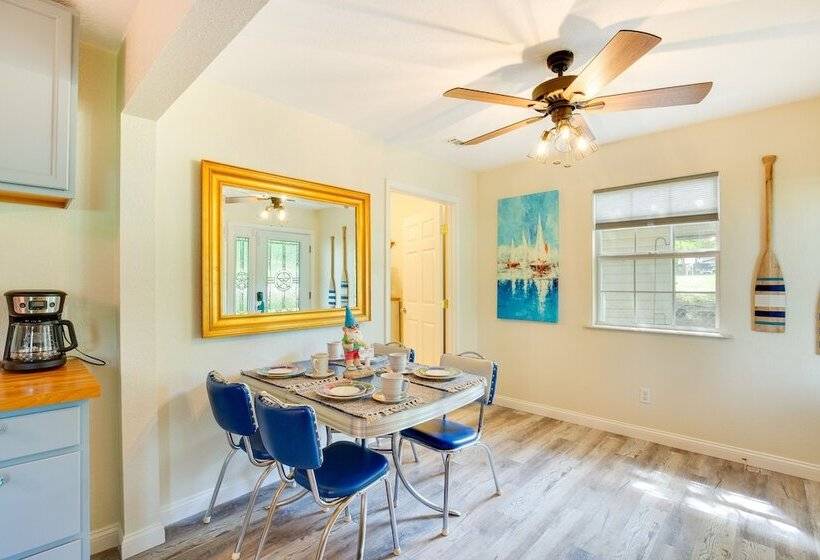 Deck, Grill & Fire Pit: Waterfront Texas Retreat