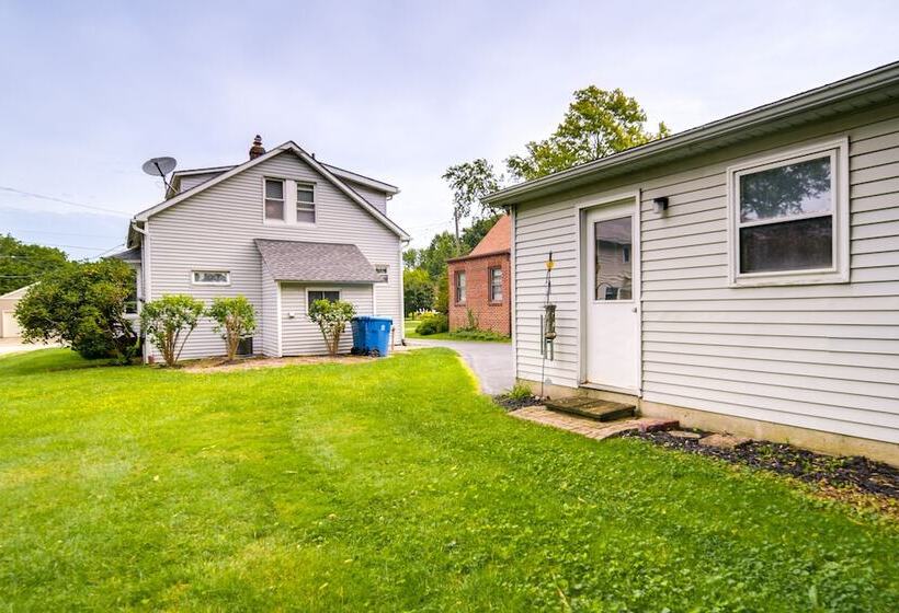 Welcoming Willoughby Home: 1 Mi To Historic Dtwn