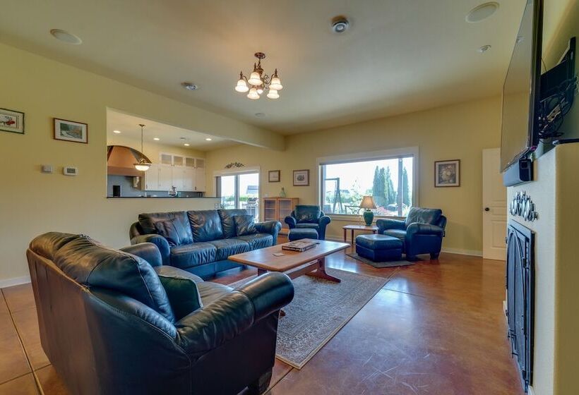 West Richland Home W/ Vineyard & Mountain Views!