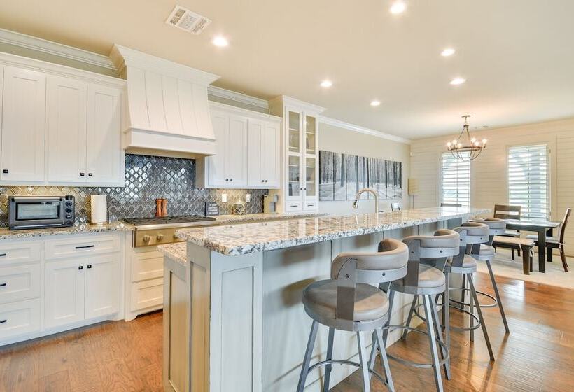 Wfh Friendly Amarillo Home W/ Furnished Patio!