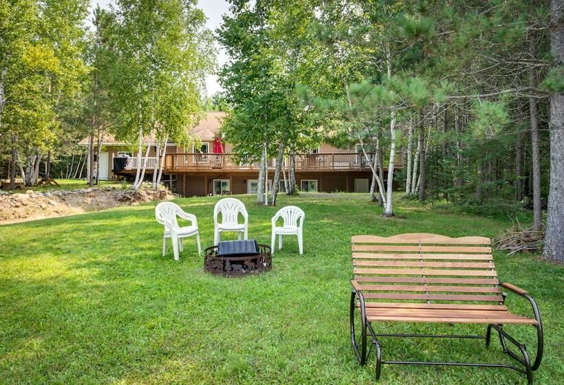 White Swan Lake Home Near Hiking & Snowmobiling!