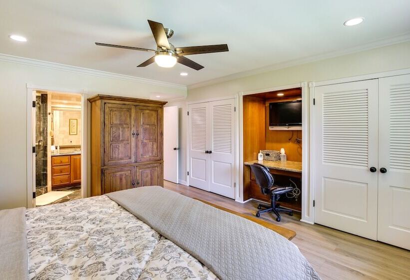 Whittier Vacation Rental: Close To Hiking Trails!