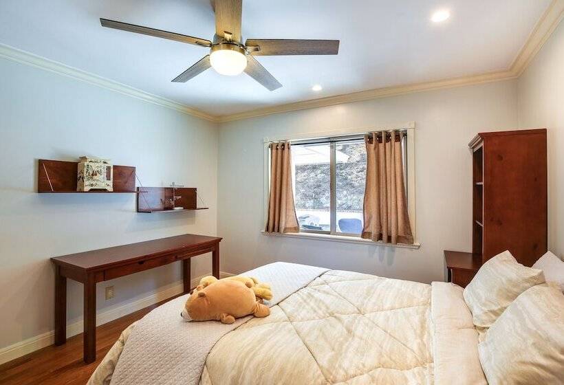 Whittier Vacation Rental: Close To Hiking Trails!