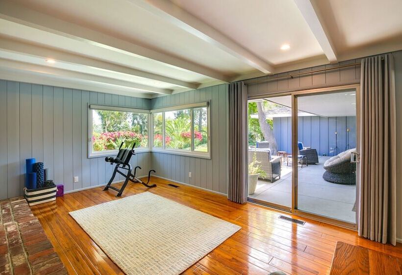 Whittier Vacation Rental: Close To Hiking Trails!