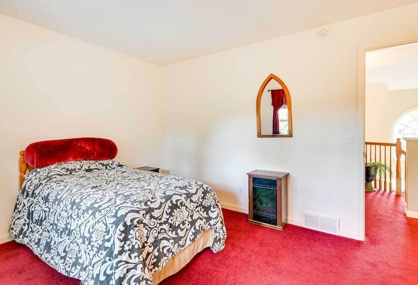 Woodsy Ballston Spa Home: 4 Mi To State Park!