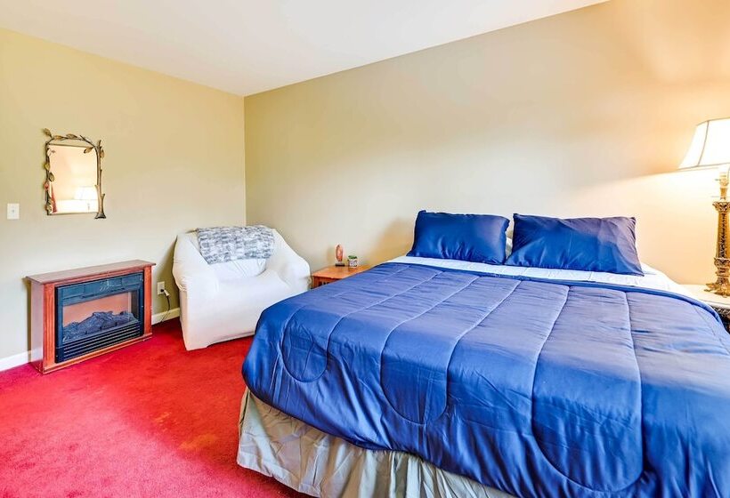 Woodsy Ballston Spa Home: 4 Mi To State Park!