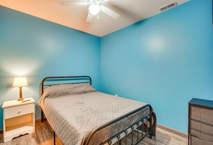 Zanesville Vacation Rental: 2 Mi To Downtown!