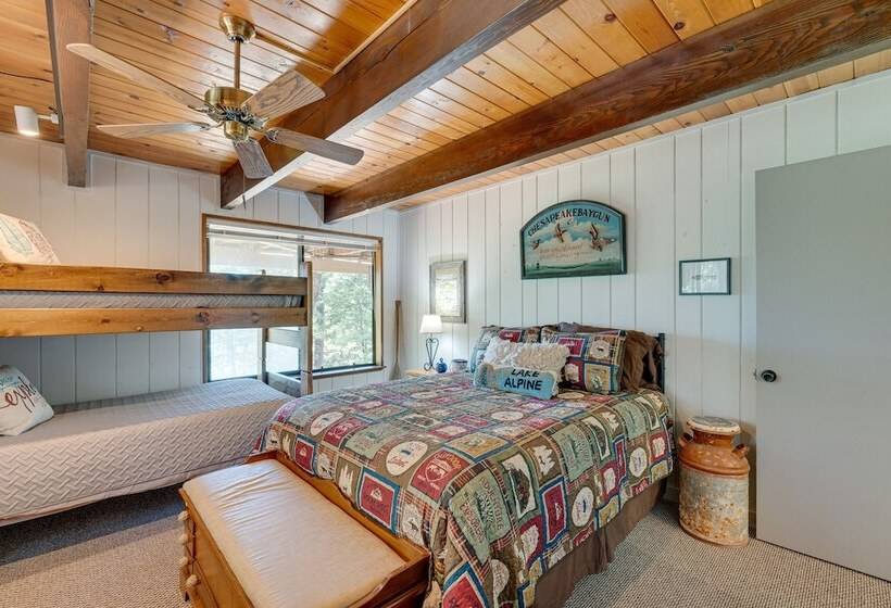 Airy Arnold Cabin Stay W/ Deck + Mountain Views!