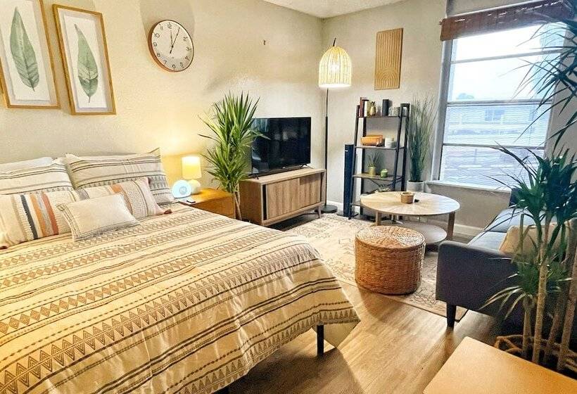 Общежитие Stay Smart Modern Travelodge