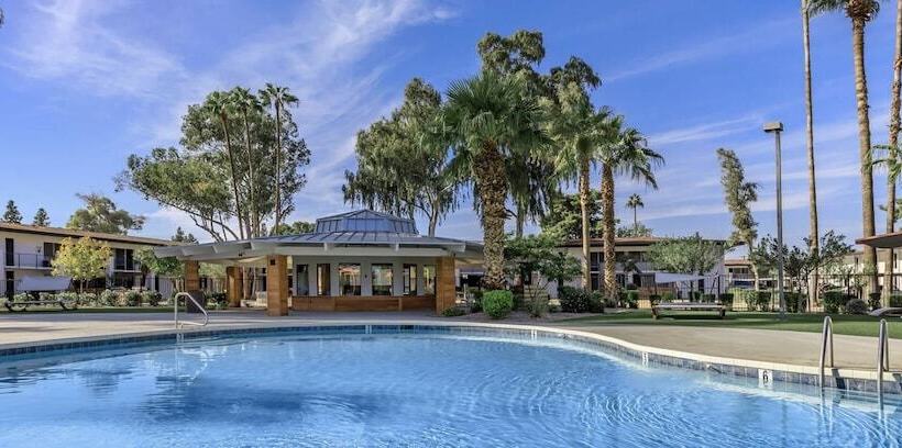 Общежитие Stay Smart Modern Travelodge