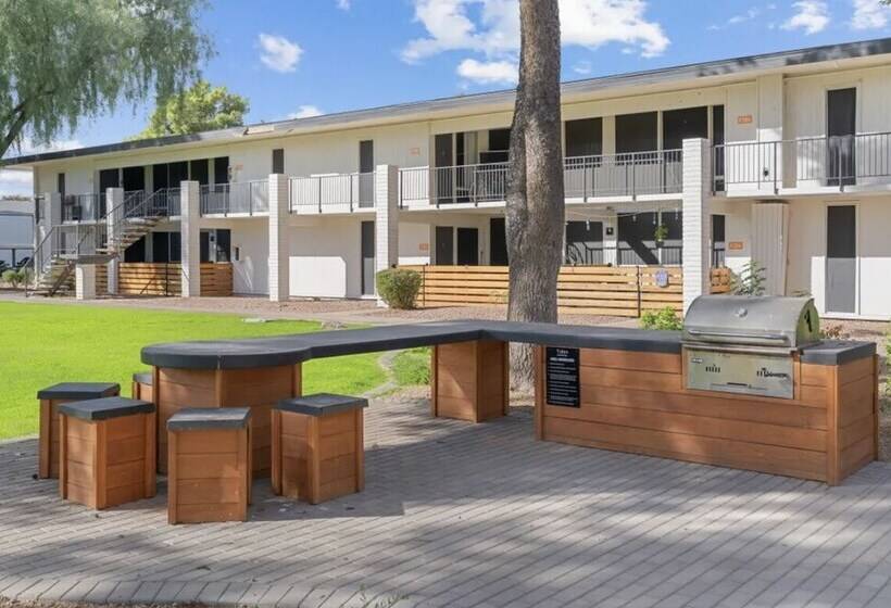 Общежитие Stay Smart Modern Travelodge