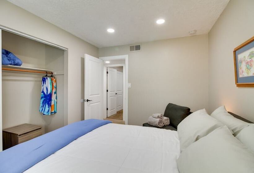 Albuquerque Oasis: Pool, Hot Tub & Putting Green!