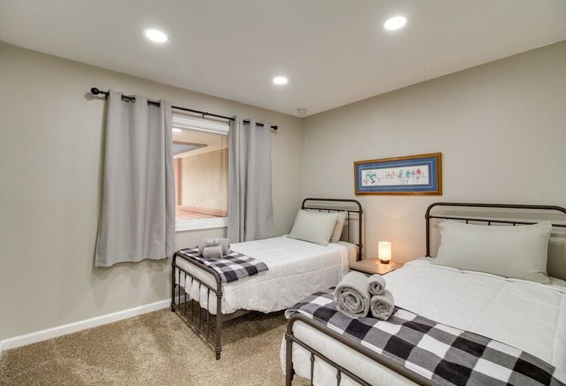 Albuquerque Oasis: Pool, Hot Tub & Putting Green!