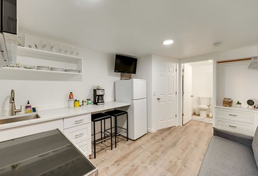 Apartment Near Juneau Downtown Historic District