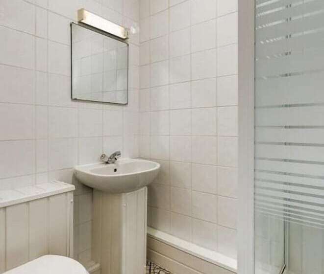 בית מלון כפרי Commodore