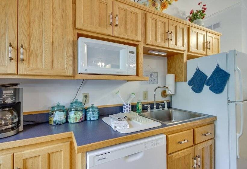 Backus Lakefront Cabin W/ Fire Pit, Dock Access!