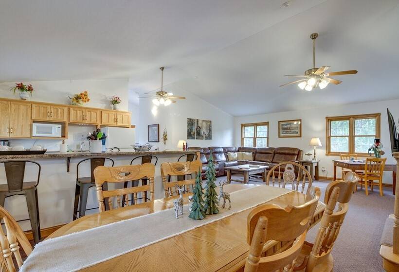 Backus Lakefront Cabin W/ Fire Pit, Dock Access!