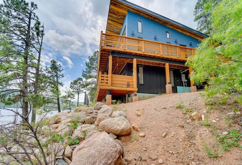 Bayfield Waterfront Cabin: Game Room & Lake Views!