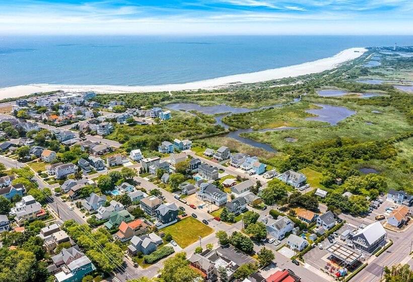 Beautiful Cape May Cottage: Walk To Beach & Mall!