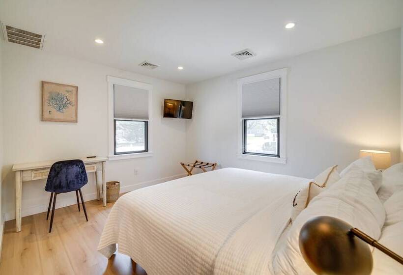 Beautiful Cape May Cottage: Walk To Beach & Mall!