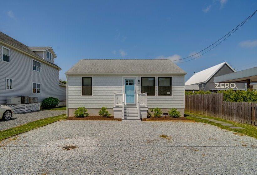 Beautiful Cape May Cottage: Walk To Beach & Mall!