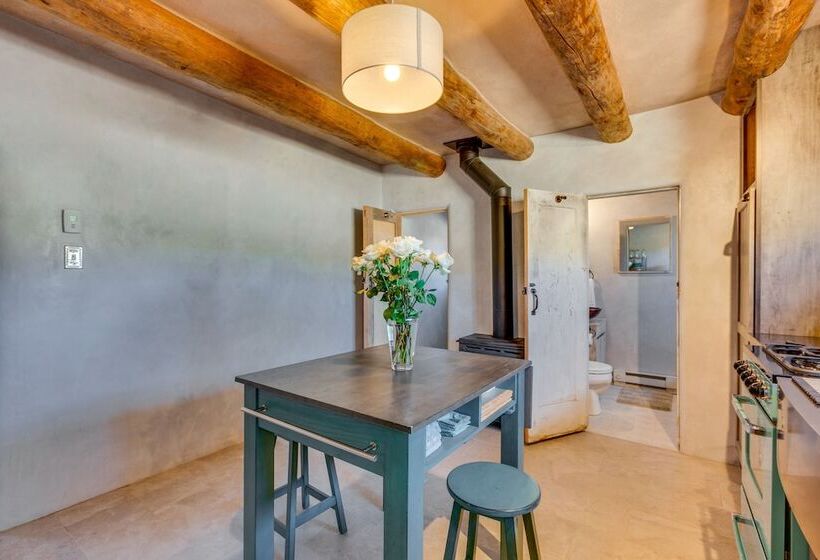 Beautiful Historic Adobe Home ~ 3 Mi To Taos Plaza
