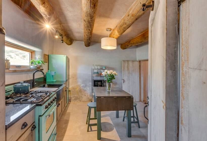 Beautiful Historic Adobe Home ~ 3 Mi To Taos Plaza
