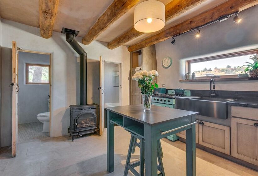 Beautiful Historic Adobe Home ~ 3 Mi To Taos Plaza