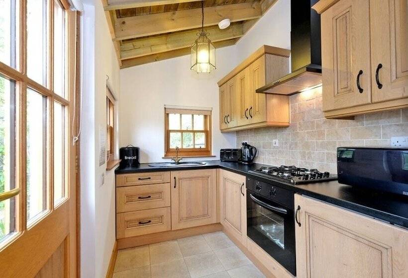 민박 Castleview Apartments