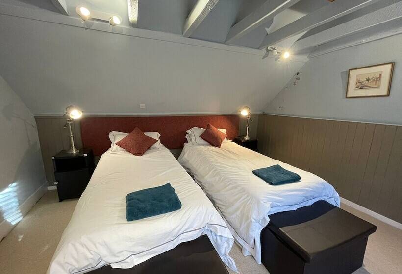 민박 The Fiddichside Inn