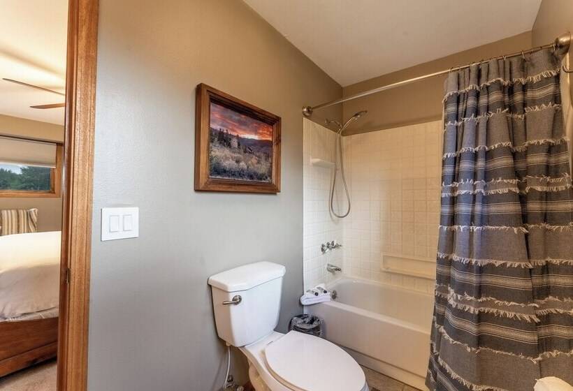 Bighorn Lodge By Summit County Mountain Retreats