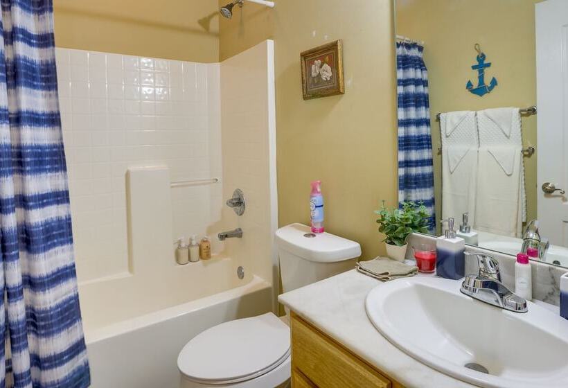 Birmingham Home W/ Yard   15 Mi To Downtown!