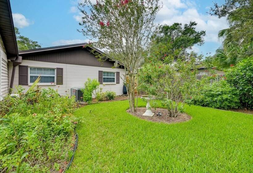 Bright Tampa Oasis W/ Outdoor Pool & Gazebo!