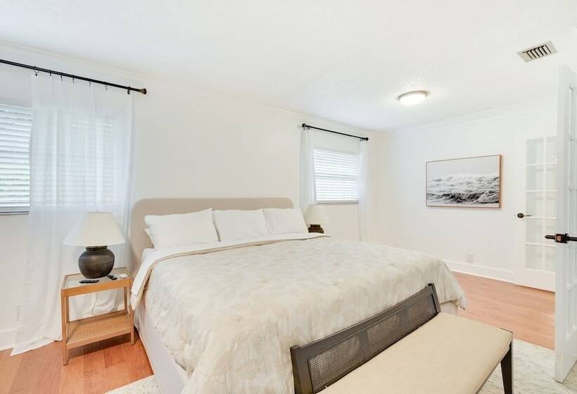 Bright Tampa Oasis W/ Outdoor Pool & Gazebo!