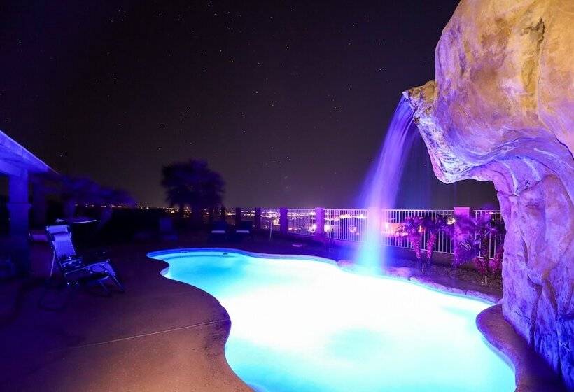 Bullhead City Vacation Rental: Private Pool & Spa!