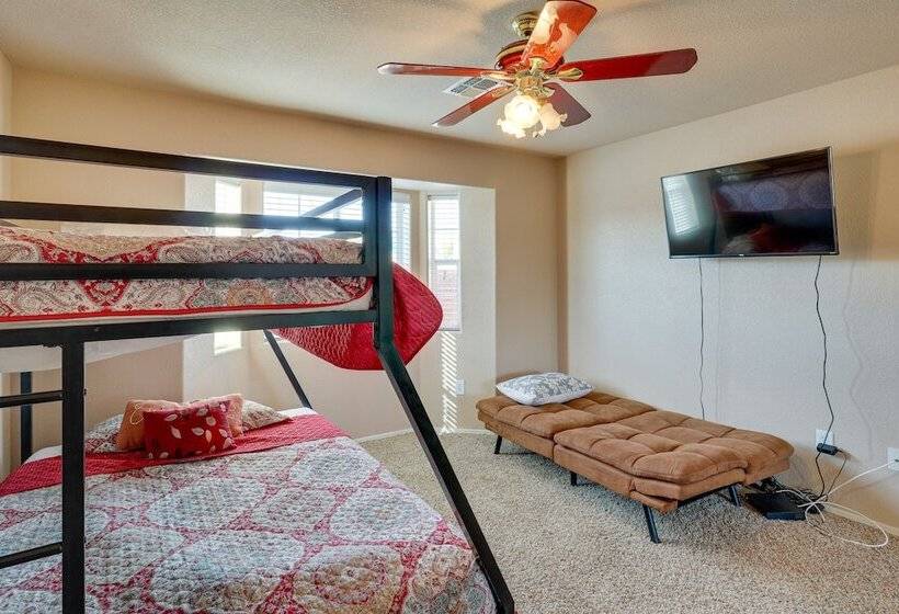 Bullhead City Vacation Rental: Private Pool & Spa!