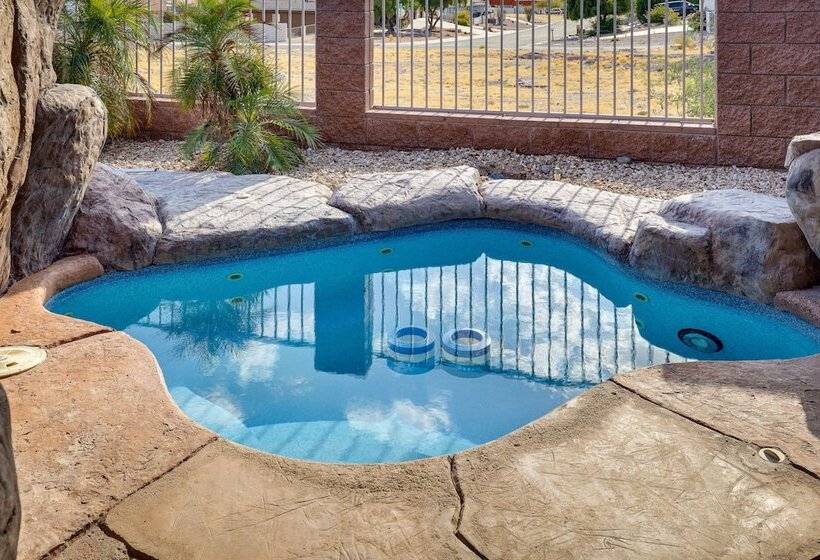 Bullhead City Vacation Rental: Private Pool & Spa!