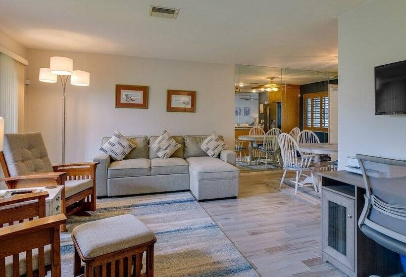 Cape Coral Home W/ Private Heated Pool & Lanai!