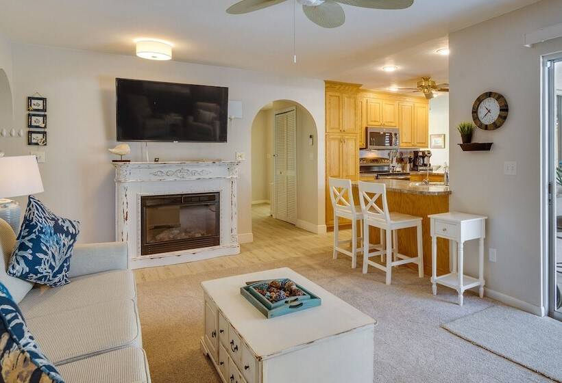 Cape Coral Home W/ Private Heated Pool & Lanai!