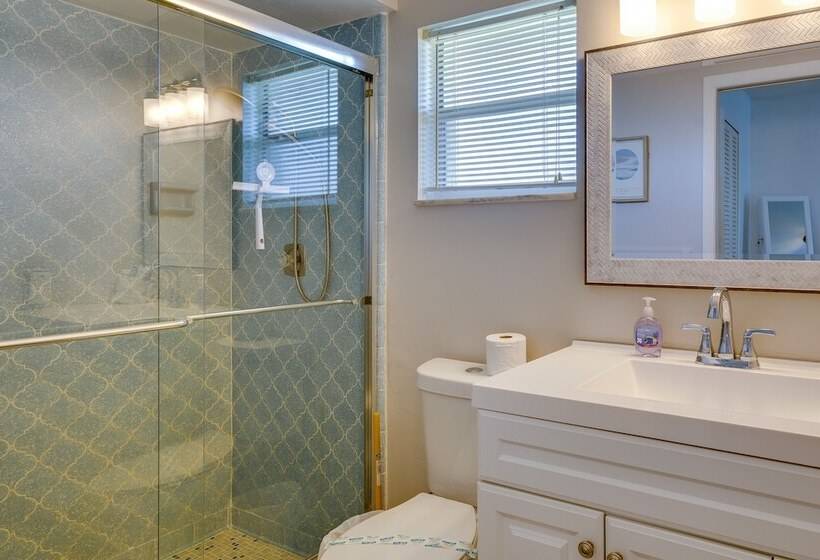 Cape Coral Home W/ Private Heated Pool & Lanai!