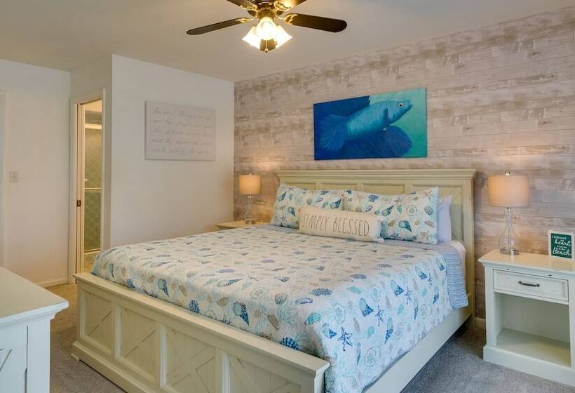 Cape Coral Home W/ Private Heated Pool & Lanai!