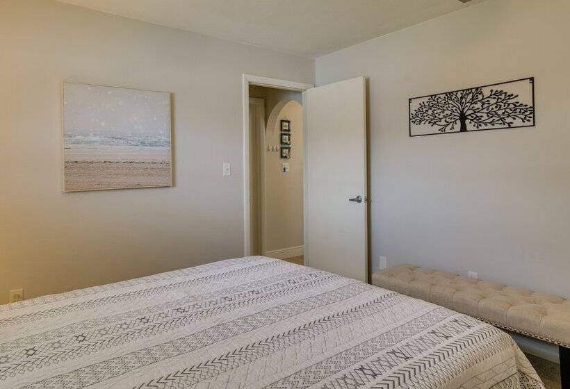 Cape Coral Home W/ Private Heated Pool & Lanai!