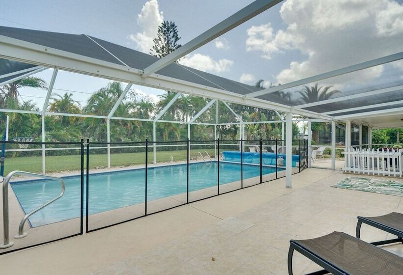 Cape Coral Vacation Home W/ Lanai & Private Pool!