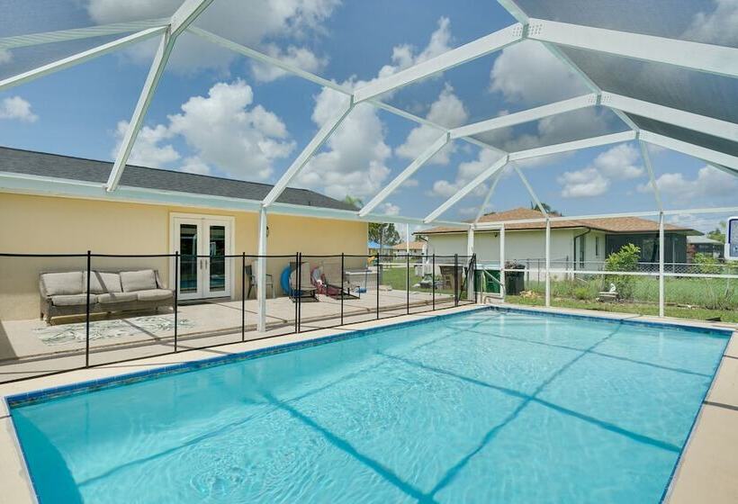 Cape Coral Vacation Home W/ Lanai & Private Pool!