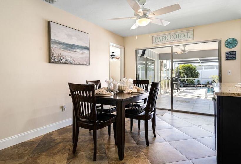 Cape Coral Vacation Rental: Heated Pool & Lanai!