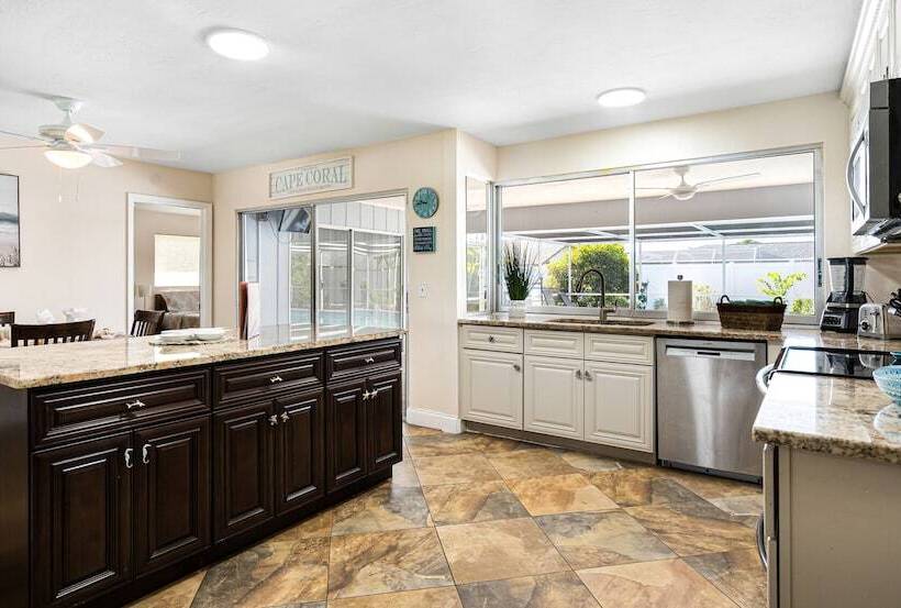 Cape Coral Vacation Rental: Heated Pool & Lanai!