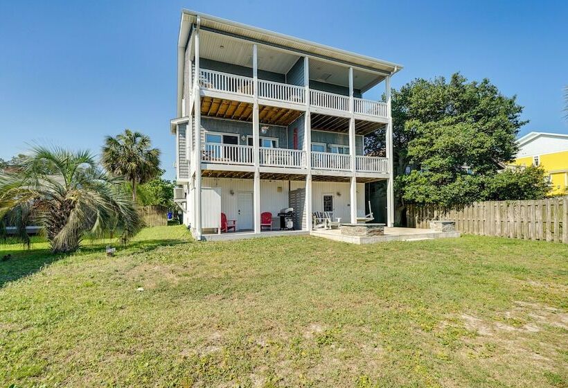 Carolina Beach Lakefront House: Walk To Beach!