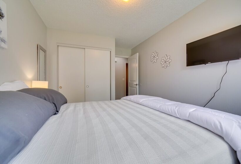 Centrally Located Reno Retreat W/ Patio & Yard