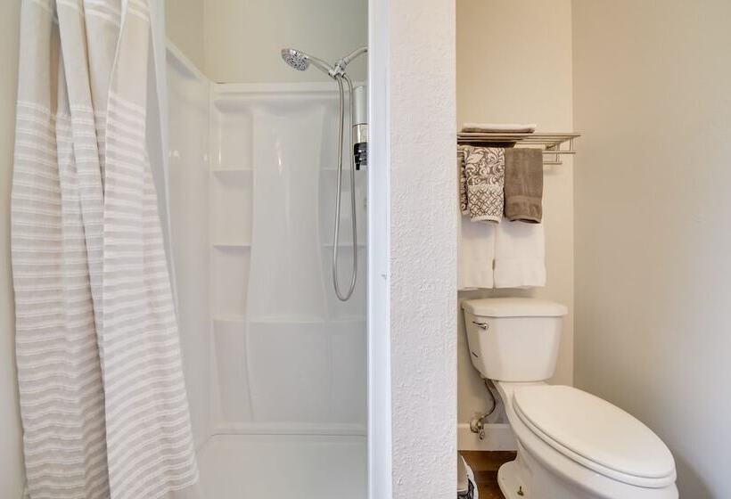 Centrally Located Reno Retreat W/ Patio & Yard