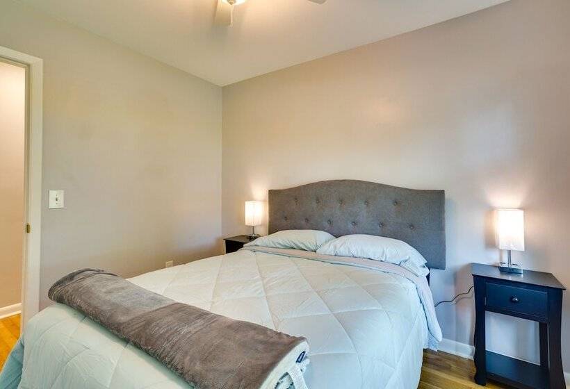 Charleston Vacation Home 6 Mi To Downtown & Beach!